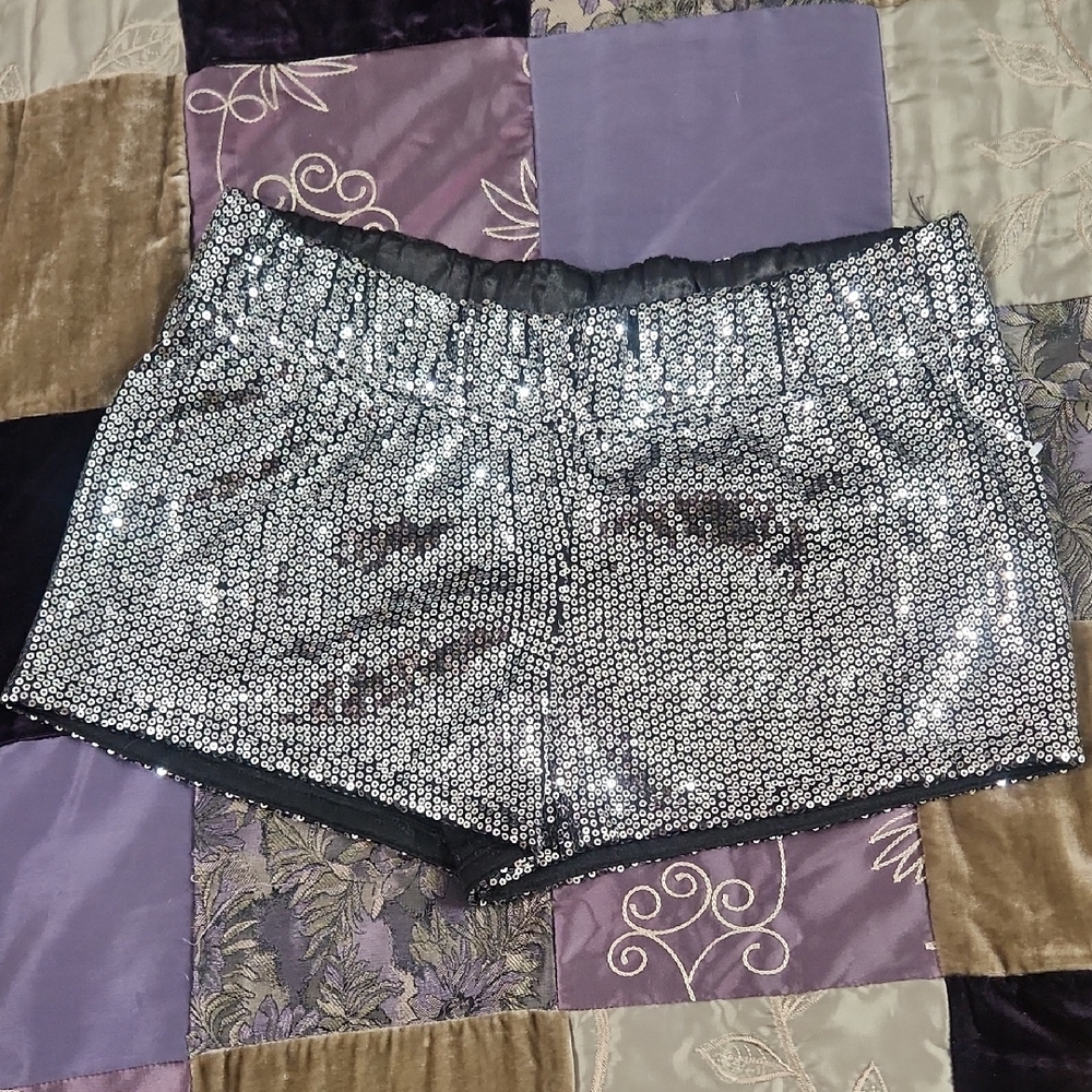 San Souci Silver Sequin Shorty Shorts